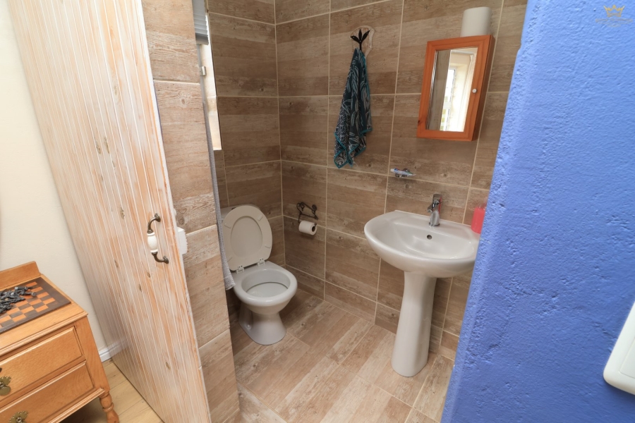 4 Bedroom Property for Sale in Bettys Bay Western Cape